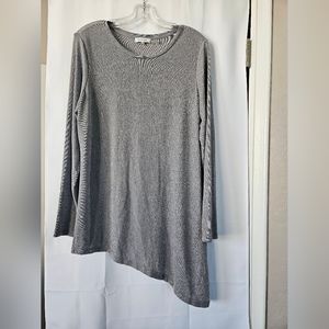 Calvin‎ Klein asymmetrical hem long sleeve shimmery top size medium